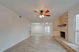12111 Poulson Dr, Houston, TX 77031 - Photo 9