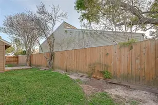 12111 Poulson Dr, Houston, TX 77031 - Photo 31