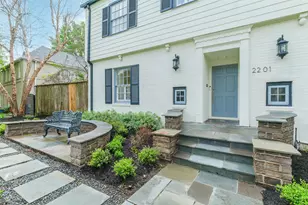 2201 Maroneal St, Houston, TX 77030 - Photo 3