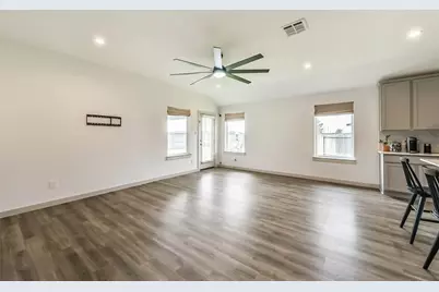 906 Dairy Prairie Drive, Rosharon, TX 77583 - Photo 15