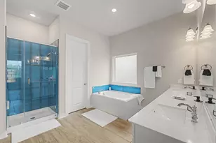 3801 Peacock Isle Dr, Dickinson, TX 77539 - Photo 23