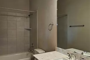 3801 Peacock Isle Dr, Dickinson, TX 77539 - Photo 19