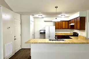 13322 Oak Ledge Dr, Houston, TX 77065 - Photo 5