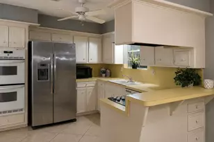 12027 Paradise Valley Dr, Houston, TX 77066 - Photo 7