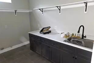 2 Lake Forest Dr, Conroe, TX 77384 - Photo 21