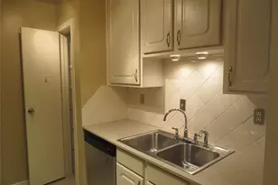 7950 Stadium Dr, Houston, TX 77030 - Photo 13