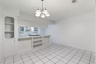 2115 Oak Shores Dr, Kingwood, TX 77339 - Photo 7