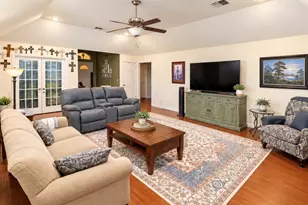 114 Penn Ave, Victoria, TX 77904 - Photo 3