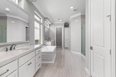 13706 Northwood Meadow Circle, Houston, TX 77077 - Photo 25