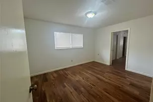 10655 Northbrook Dr, Houston, TX 77043 - Photo 17