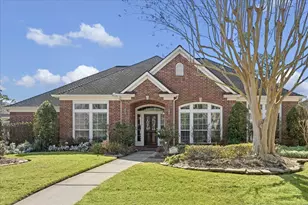 1004 Pine Cone Ln, Friendswood, TX 77546 - Photo 1