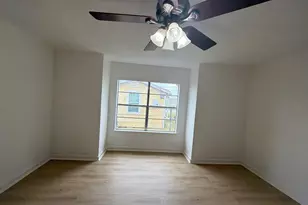 121 N Spooner St, Pasadena, TX 77506 - Photo 9