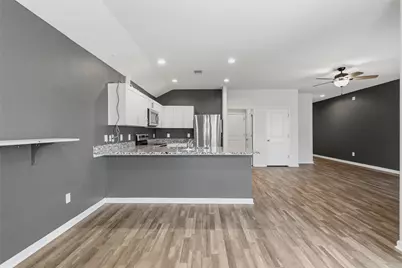 111 Bering Drive, Huntsville, TX 77320 - Photo 5