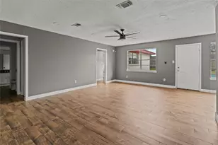 5011 Abercreek Ave, Friendswood, TX 77546 - Photo 3