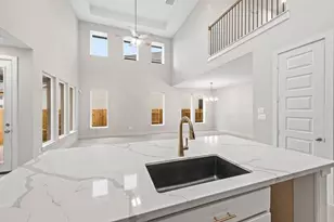 7806 Clover Gully Ln, Katy, TX 77493 - Photo 11