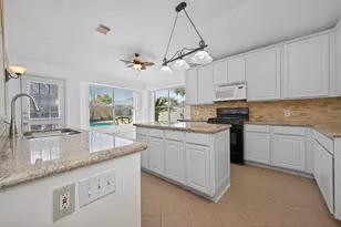 15619 Winding Valley Dr, Houston, TX 77095 - Photo 17