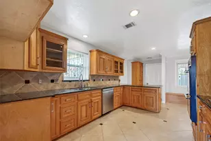 346 Ballantrae Ln, Houston, TX 77015 - Photo 13