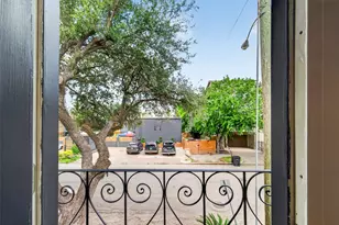 2708 Mason St, Houston, TX 77006 - Photo 5