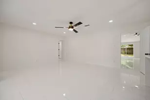 1510 Spillers Ln, Houston, TX 77043 - Photo 13