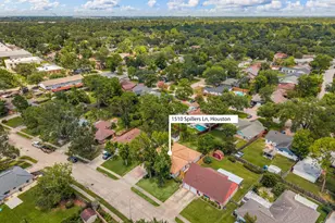 1510 Spillers Ln, Houston, TX 77043 - Photo 9