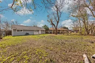 3031 Sunnydale Dr, Houston, TX 77051 - Photo 3