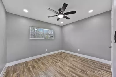 3031 Sunnydale Drive, Houston, TX 77051 - Photo 15