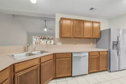 15707 Fincher Drive, Friendswood, TX 77546 - Photo 11
