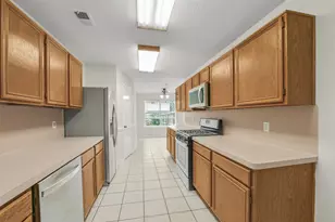 15707 Fincher Dr, Friendswood, TX 77546 - Photo 9