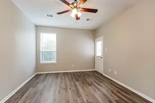 17115 Amarose Dr, Houston, TX 77090 - Photo 11