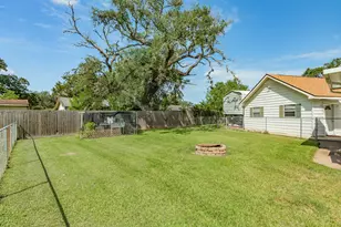402 Goliad St Cr 821, Clute, TX 77531 - Photo 9