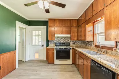 402 Goliad St Cr 821, Clute, TX 77531 - Photo 19