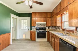 402 Goliad St Cr 821, Clute, TX 77531 - Photo 19