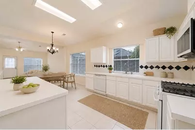 10011 Redoak Pass Lane, Houston, TX 77064 - Photo 9