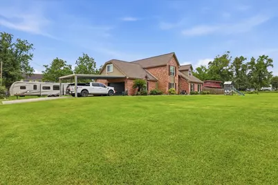 980 Dugas Street, Bridge City, TX 77611 - Photo 3