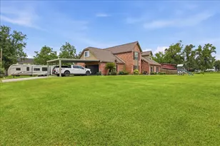 980 Dugas St, Bridge City, TX 77611 - Photo 3