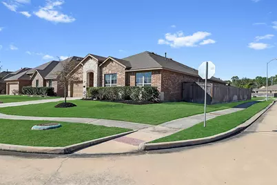 8331 Erasmus Landing Court, Houston, TX 77044 - Photo 25