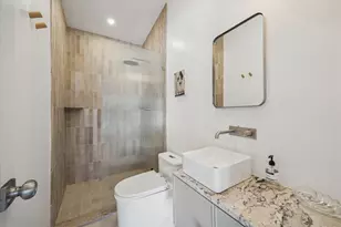 12403 Broken Bough Dr, Houston, TX 77024 - Photo 33