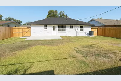 2929 8th Avenue N, Texas City, TX 77590 - Photo 5