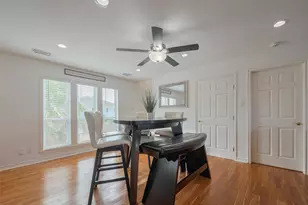 1016 Redfish St, Hitchcock, TX 77563 - Photo 11