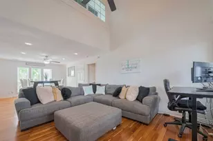 1016 Redfish St, Hitchcock, TX 77563 - Photo 9