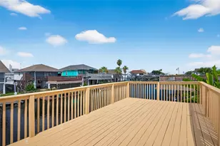 1016 Redfish St, Hitchcock, TX 77563 - Photo 3