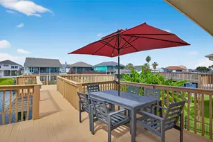 1016 Redfish St, Hitchcock, TX 77563 - Photo 3