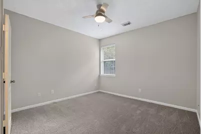 62 S Bardsbrook Circle, The Woodlands, TX 77382 - Photo 11