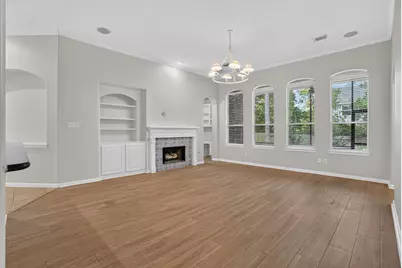 62 S Bardsbrook Circle, The Woodlands, TX 77382 - Photo 3