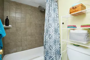 2626 Holly Hall St, Houston, TX 77054 - Photo 9