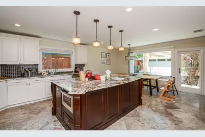 9906 Cedardale Drive, Houston, TX 77055 - Photo 9