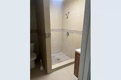 10010 Cathedral Drive, Houston, TX 77051 - Photo 5