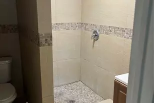 10010 Cathedral Dr, Houston, TX 77051 - Photo 5