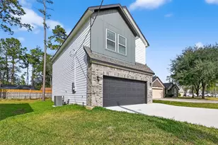 1452 Glen Oaks, Conroe, TX 77385 - Photo 3