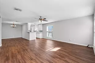 3206 Wavecrest St, League City, TX 77573 - Photo 11